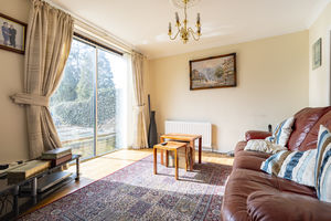 Family Room- click for photo gallery